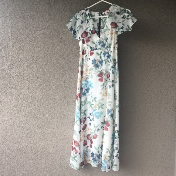 ✨ Beautiful Willow & Clay Floral Dress - Picture 7 of 13